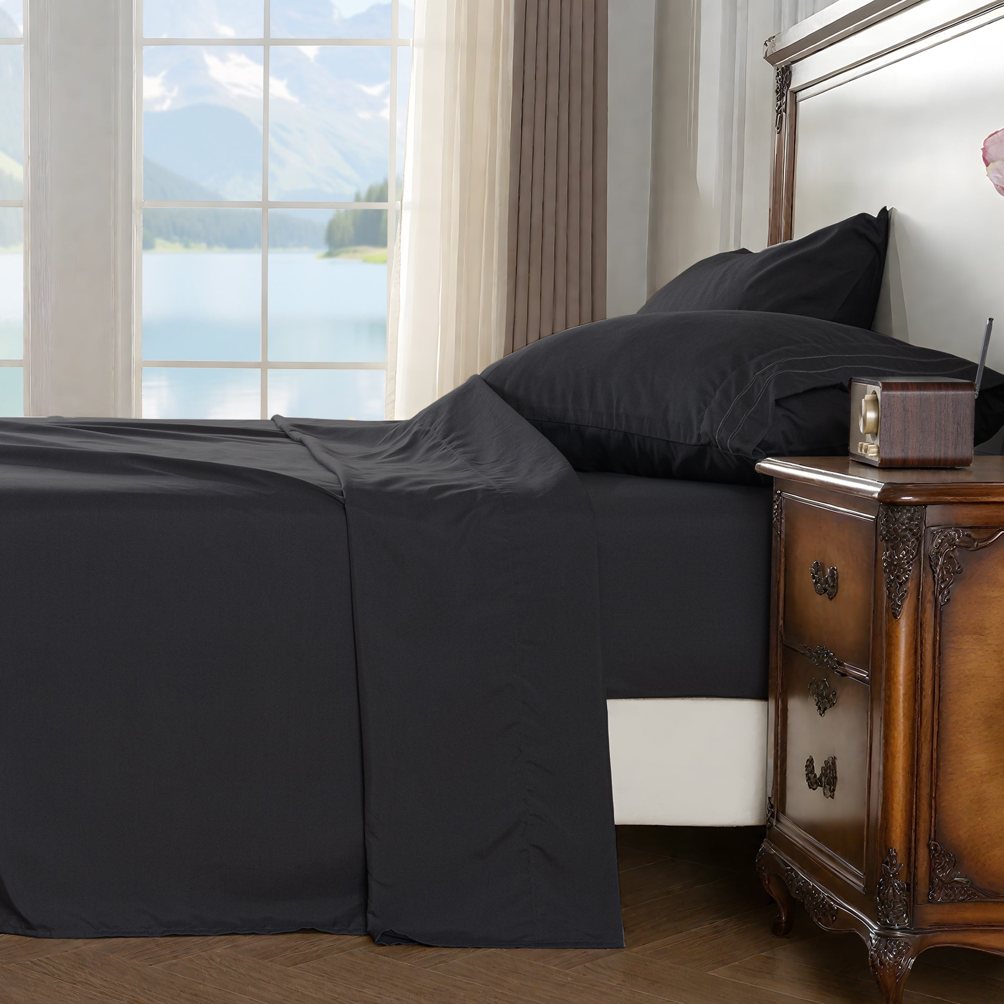 Breathable and Cooling Fitted Sheet Set