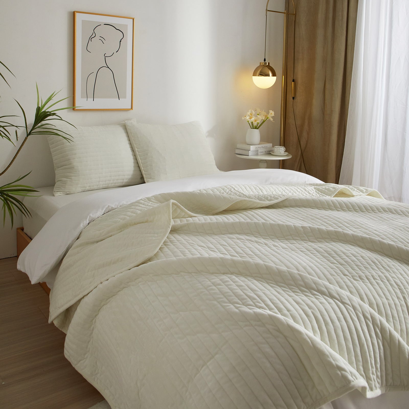Ivory Velvet Quilt Set